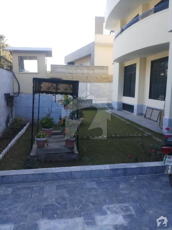 10 Bedrooms House Is Available For Rent In F-11 Islamabad