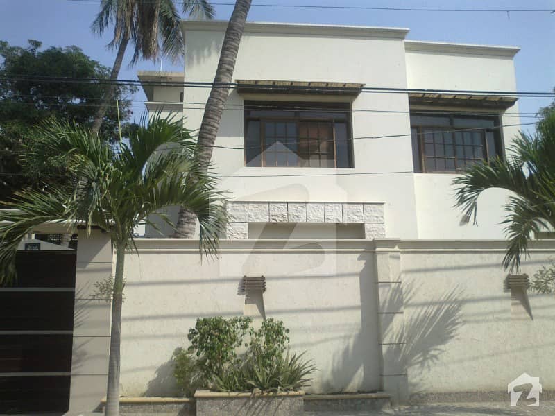 670 Square Yard Bungalow For Commercial Use In Clifton Karachi