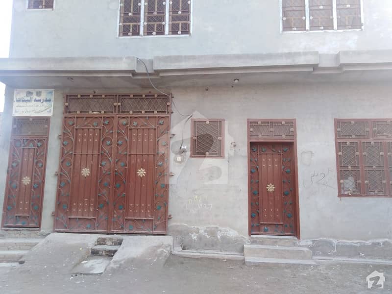 مدینہ کالونی پشاور میں 7 کمروں کا 6 مرلہ مکان 85 لاکھ میں برائے فروخت۔