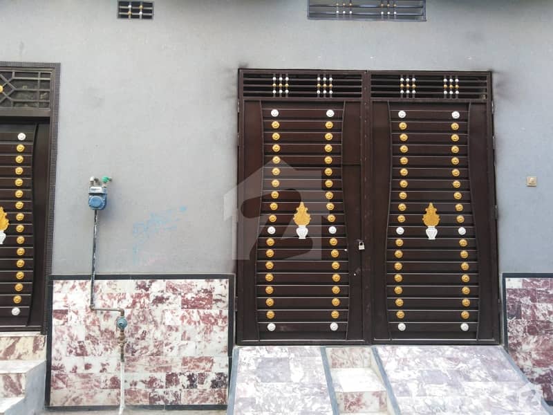 مدینہ کالونی پشاور میں 6 کمروں کا 3 مرلہ مکان 70 لاکھ میں برائے فروخت۔