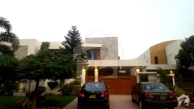 800 Sq Yard Beautiful Luxurious Super Modern Portion For Rent