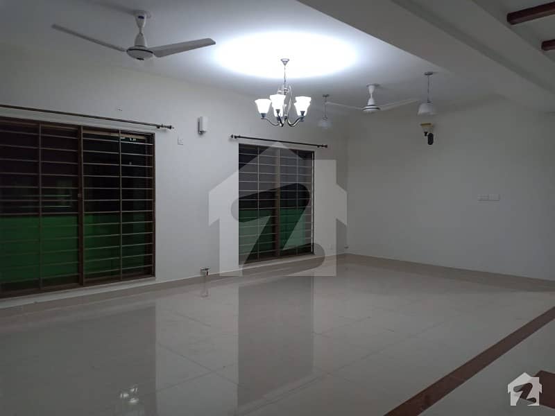 Brand New 10 Marla 3 Bed 3rd Floor Flat For Rent In Askari 11 Lahore