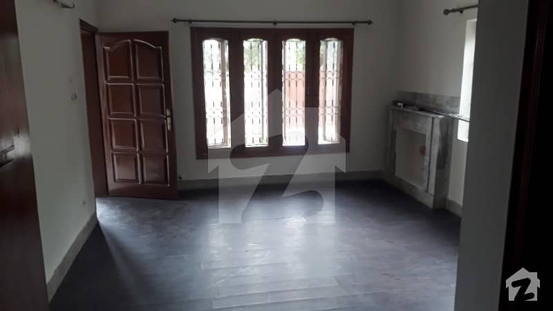 511 Syd Beautiful Double Storey House  For Rent In F-10 Islamabad    5 Beds With 5 Attached Bath
