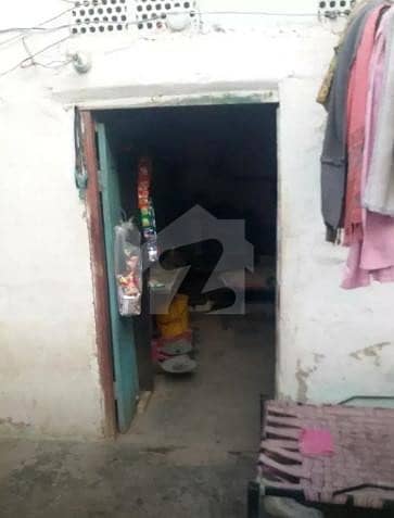 پاک کالونی سندھ انڈسٹریل ٹریڈنگ اسٹیٹ (ایس آئی ٹی ای) کراچی میں 3 کمروں کا 4 مرلہ مکان 15 لاکھ میں برائے فروخت۔
