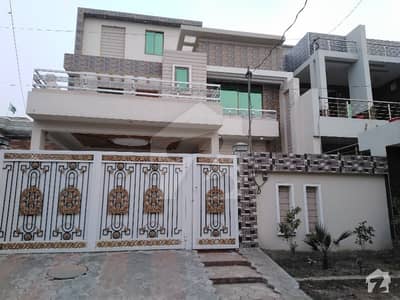 آفیسرز کالونی سرگودھا میں 14 مرلہ مکان 2.5 کروڑ میں برائے فروخت۔ آفیسرز کالونی سرگودھا میں 14 مرلہ مکان 2.5 کروڑ میں برائے فروخت۔