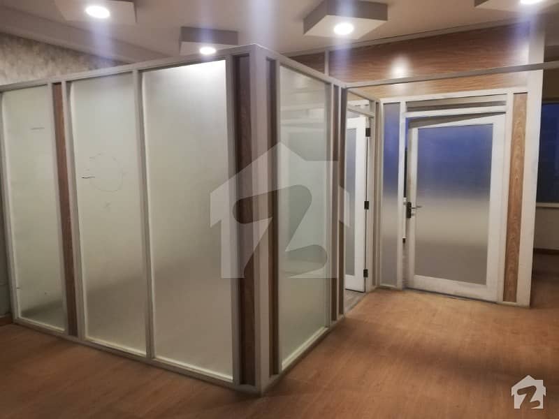 04 Marla Commercial 2nd Floor With Lift 2 Executive Rooms Facing Parking Near Jalal Sons