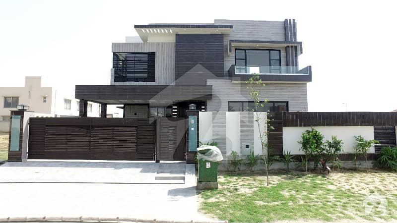 20 Marla Stylish New House  Near to Wateen Chowk Must Once Visit