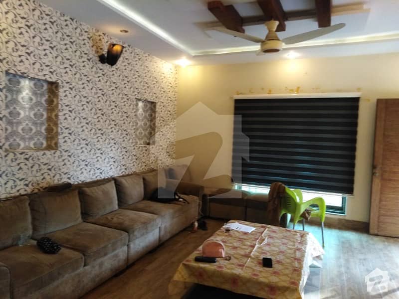 10 marla double storey like new house for sale in bahria Town lahore