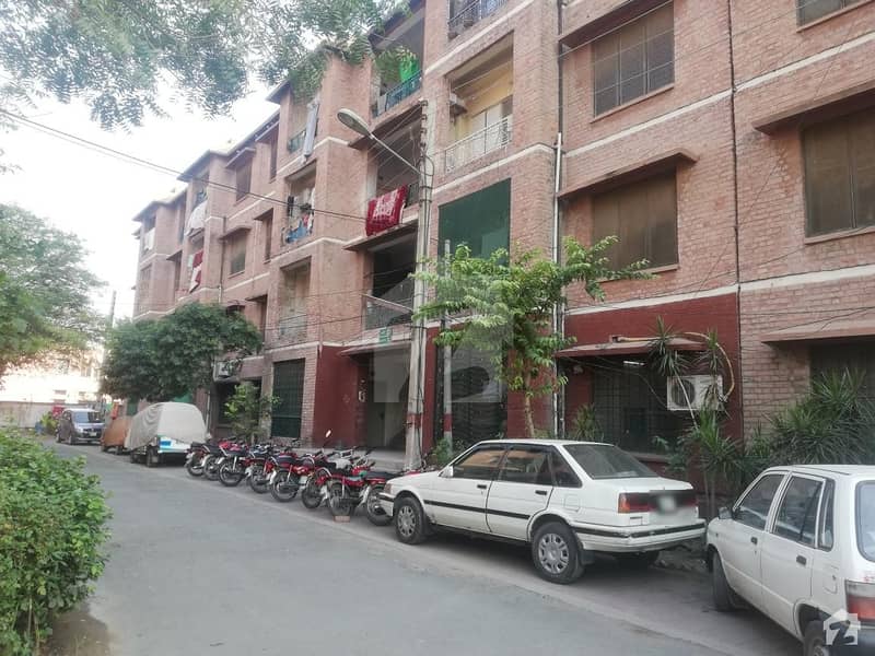 Flat For Sale In PHA Colony UET Lahore