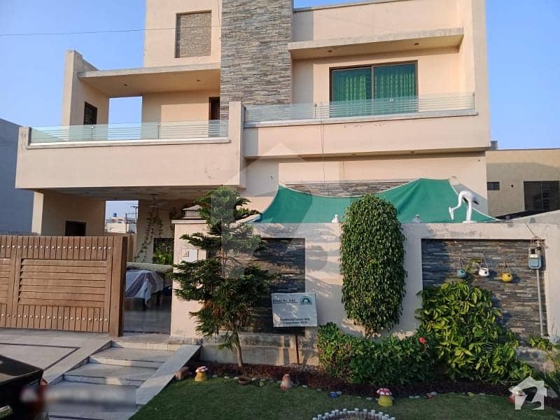 10 Marla Double Unit House For Sale In Tariq Gardens