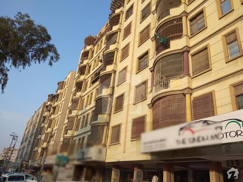 عبداللہ پیلس قاسم آباد حیدر آباد میں 3 کمروں کا 9 مرلہ فلیٹ 35 ہزار میں کرایہ پر دستیاب ہے۔