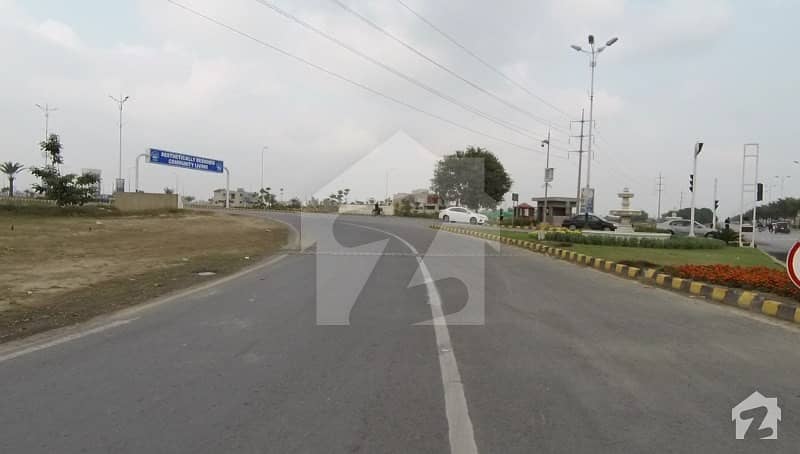 1 Kanal Next To Corner Plot For Sale In T Block Of DHA Phase 8 Lahore