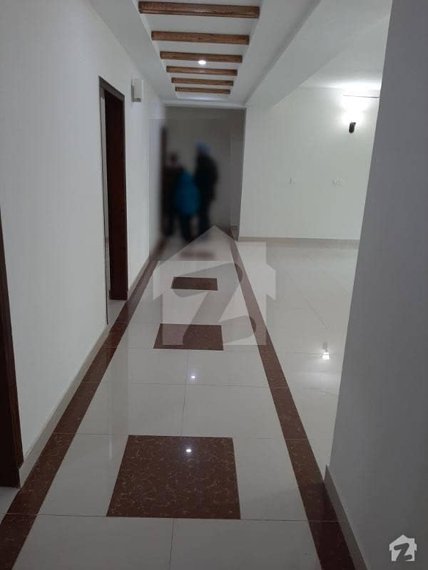 بیدیاں روڈ لاہور میں 3 کمروں کا 10 مرلہ فلیٹ 46 ہزار میں کرایہ پر دستیاب ہے۔