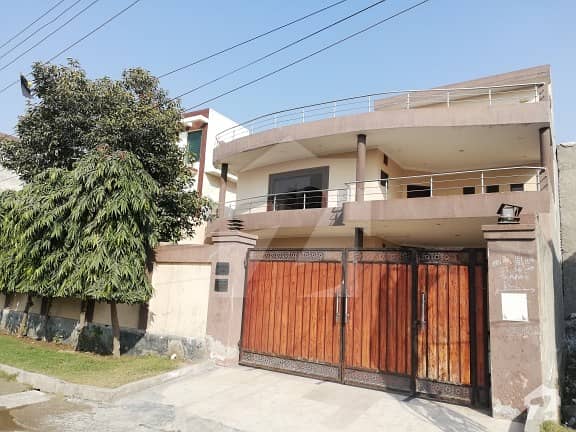 خدا بخش کالونی کینٹ لاہور میں 5 کمروں کا 1 کنال مکان 2.5 کروڑ میں برائے فروخت۔