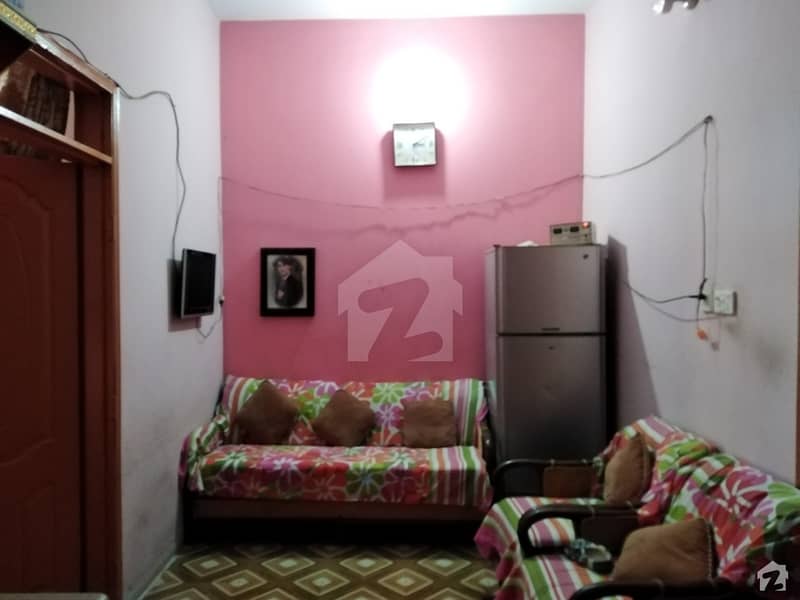 گلستانِِ جوہر ۔ بلاک 9 گلستانِ جوہر کراچی میں 5 کمروں کا 3 مرلہ مکان 60 لاکھ میں برائے فروخت۔