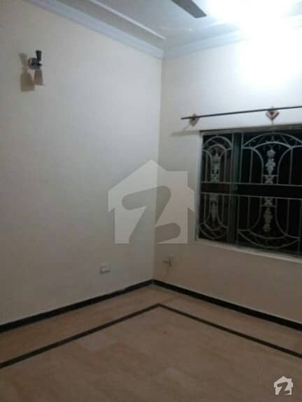 30*60 (7 marla) ground floor available for rent in G-13