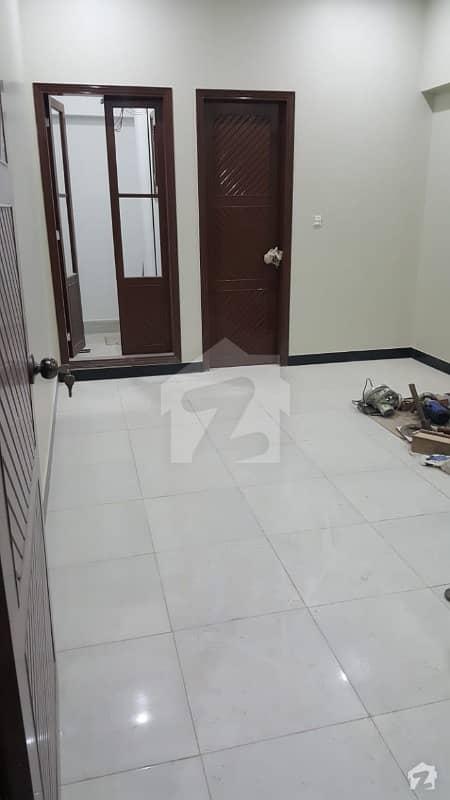 200 Sq Yards Brand New Construction Portion For Rent