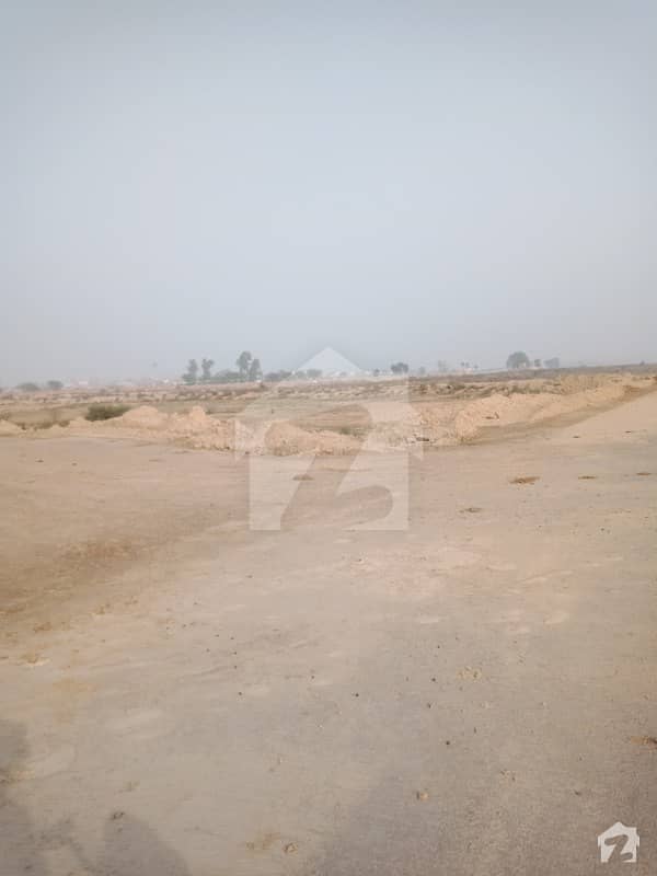 1 Kanal L 127 Top Location Plot For Sale