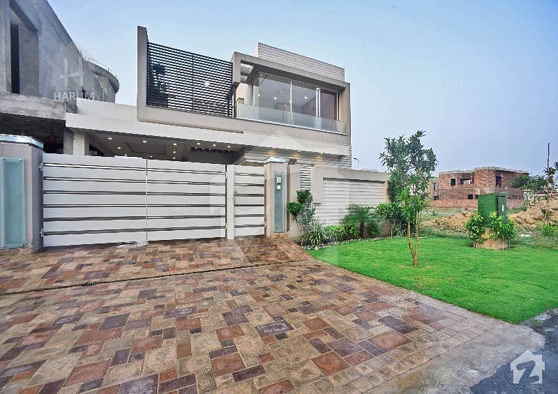 Beautiful 10 Marla House Available For Sale In Lahore Dha Phase 6