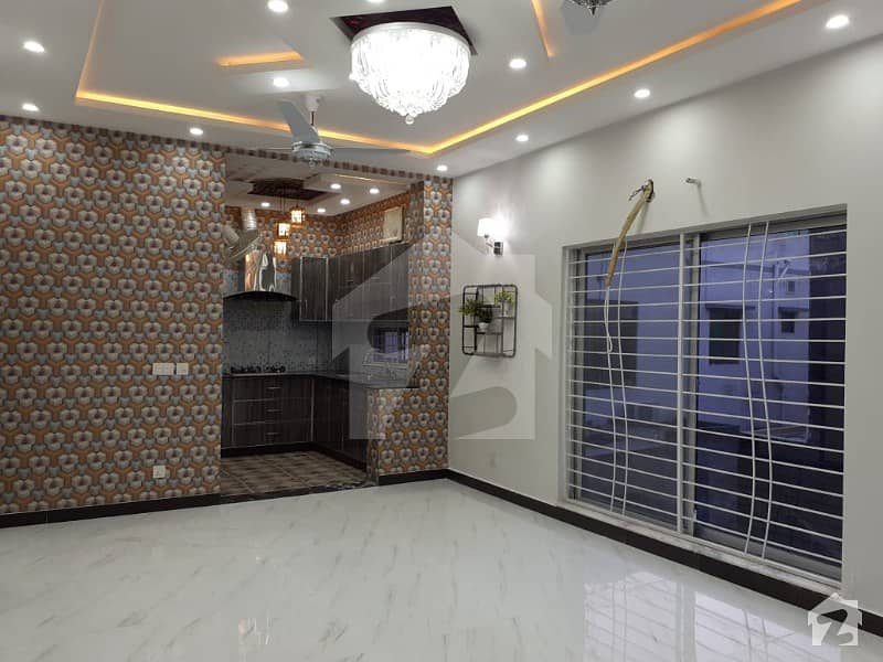 8 Marla House Available For Rent In Sector B Bahria Town Lahore