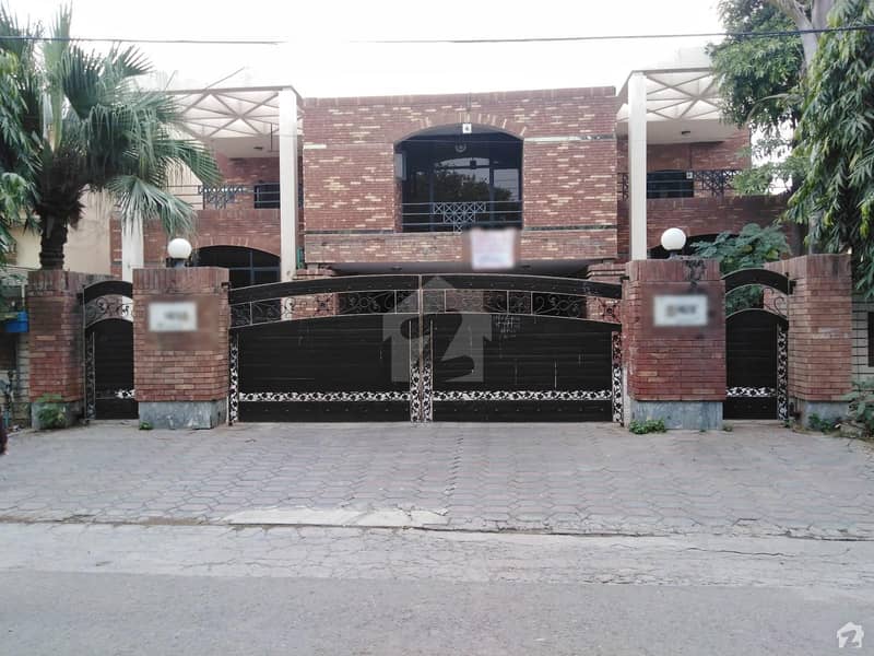 ماڈل ٹاؤن ۔ بلاک ڈی ماڈل ٹاؤن لاہور میں 6 کمروں کا 2 کنال مکان 10 کروڑ میں برائے فروخت۔