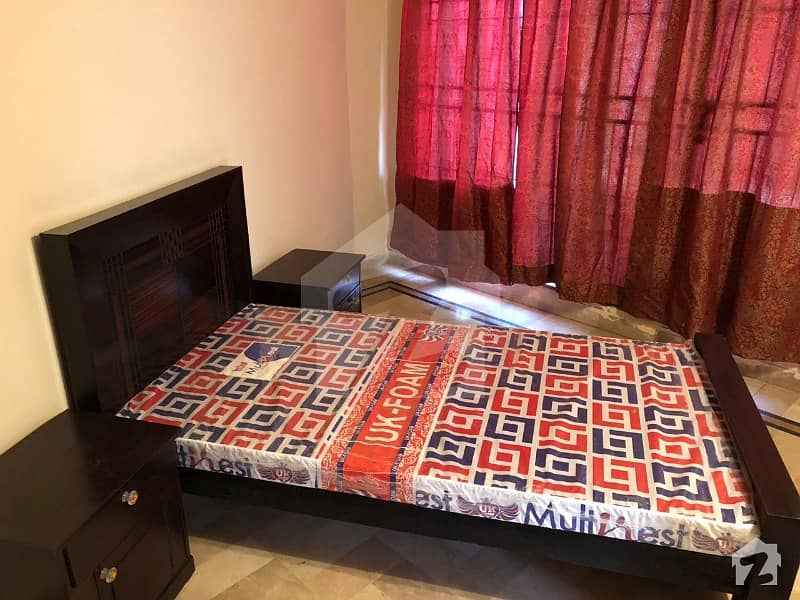 DHA  1  kanal upper 1 bed full furnished far rent in phase 3