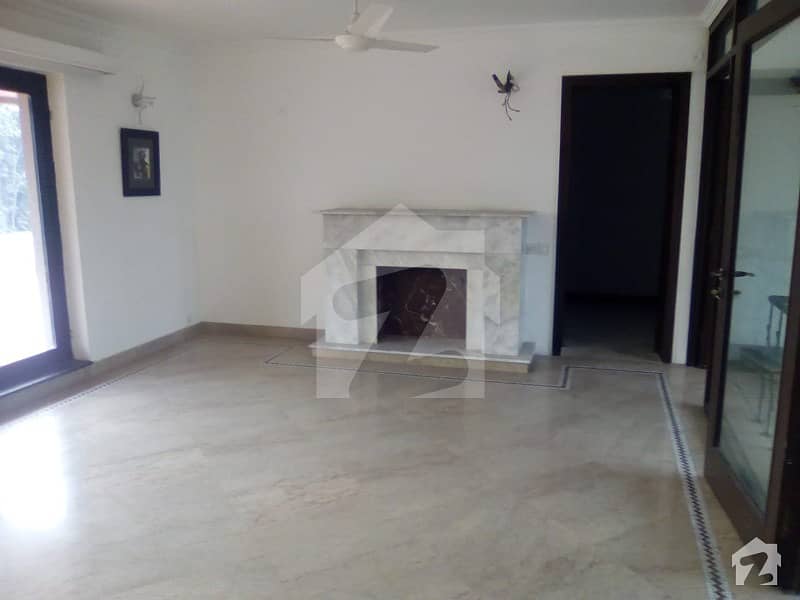 2 Kanal Bungalow For Rent Near Sheeba Park And Y Block  Market