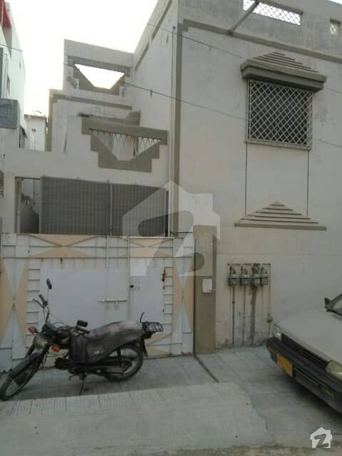 گلستانِ جوہر کراچی میں 3 کمروں کا 2.16 کنال مکان 20 لاکھ میں برائے فروخت۔