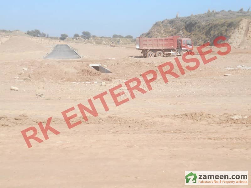 RK Enterprises Offers 8 Marla Plot In Prime Location Of DHA Valley - Lilly Block