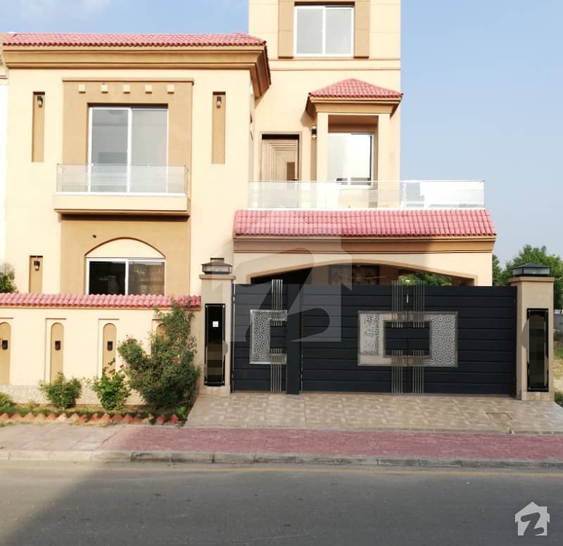 10 Marla Brand New House For Rent In Jasmine Block Sector C Bahria Town Lahore