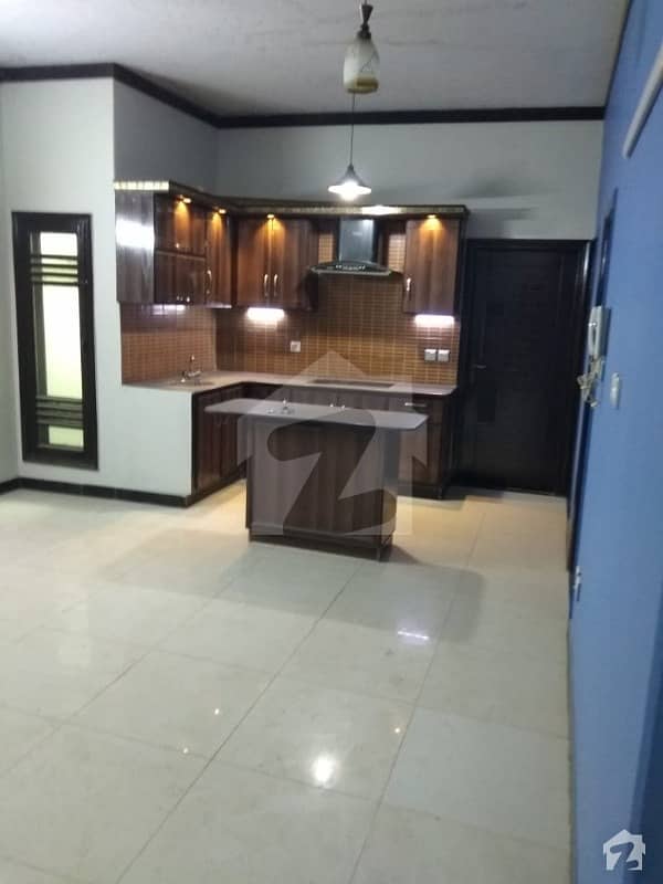 Portion 2nd Floor 240 Yards With Roof For Sale  Gulshan Block5