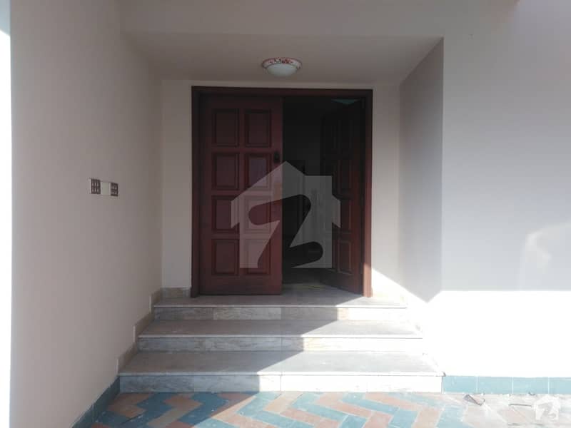 600 Yards 6 Bedrooms Well Maintained Hose For Rent In Dha Phase Near Bukhari Park