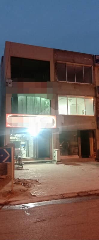Hot Location Cc Commercial Plaza In Bahria Town