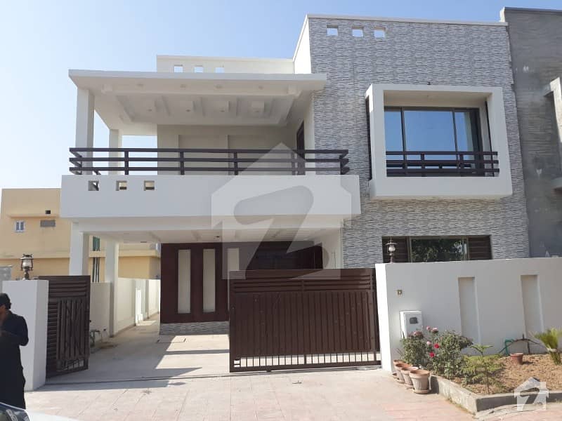 10 Marla Beautiful House For Sale In E Block Bahria Town Phase 8