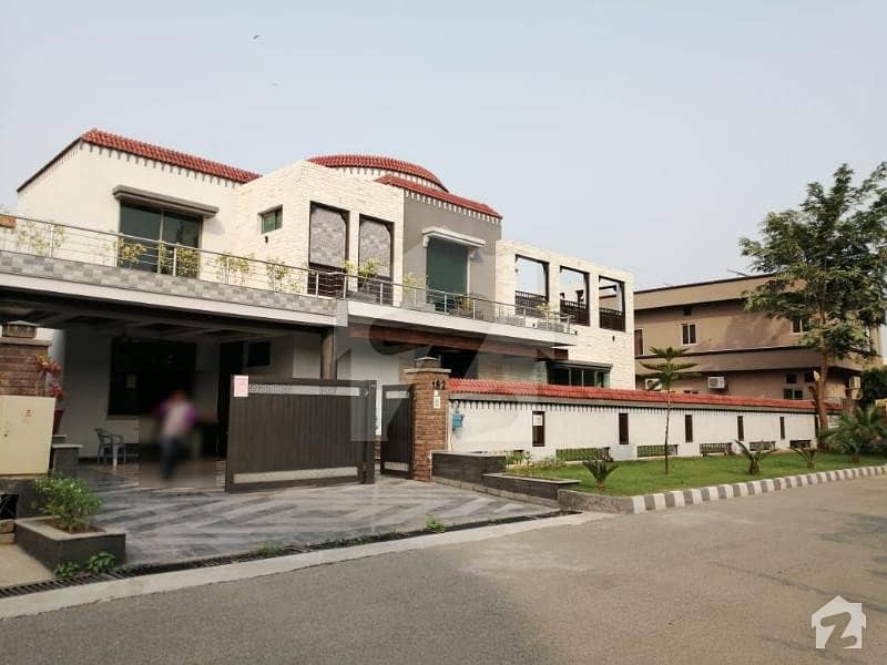 Bungalow For Sale At General Officers Colony, Sarwar Road Lahore Cantt