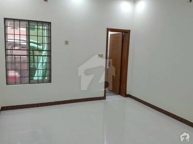پنجاب یونیورسٹی ایمپلائیز سوسائٹی لاہور میں 4 کمروں کا 5 مرلہ مکان 1.15 کروڑ میں برائے فروخت۔