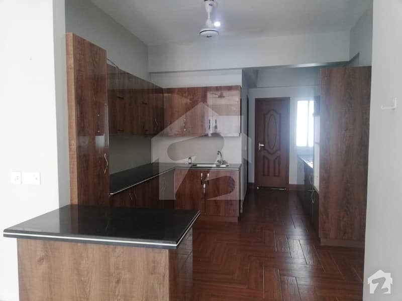 Brand New Full Floor Apartment On Rent Big Bukhari Commercial