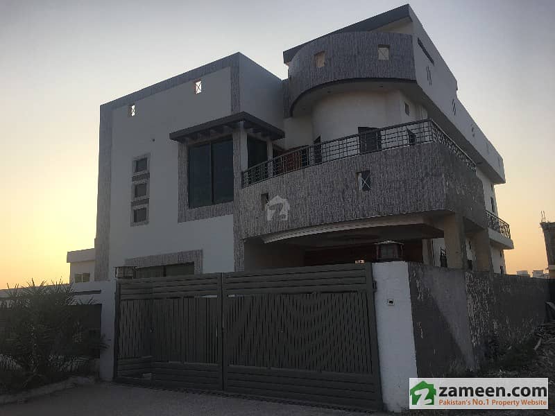 Bahria Town Phase 8 - 10 Marla Double Storey House For Sale On Investor Rate Outclass Location Double Unit