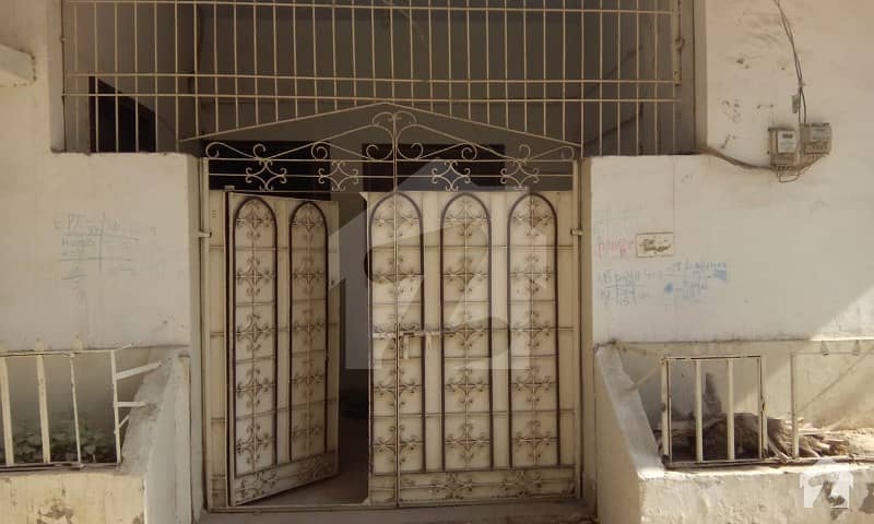 بفر زون - سیکٹر 16-A / 4 بفر زون نارتھ کراچی کراچی میں 4 کمروں کا 6 مرلہ مکان 90 لاکھ میں برائے فروخت۔