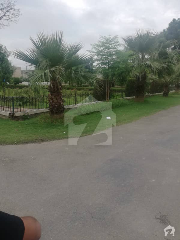 A Block Ext 5 Marla Hot Location Plot For Sale