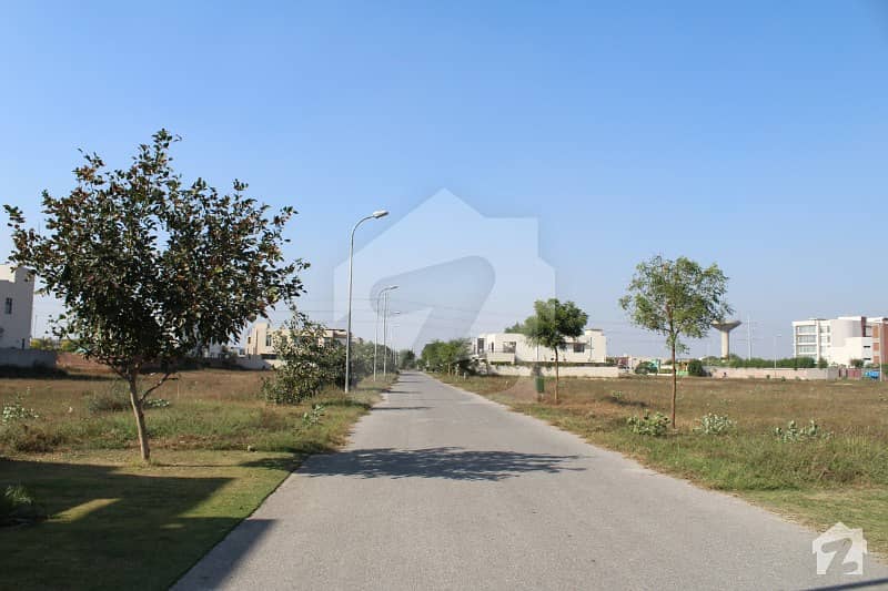 Near To Plot No 1588 Y 150 Feet Road For Sale
