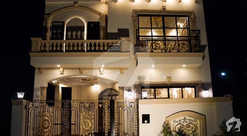 بحریہ آرچرڈ لاہور میں 4 کمروں کا 8 مرلہ مکان 65 لاکھ میں برائے فروخت۔