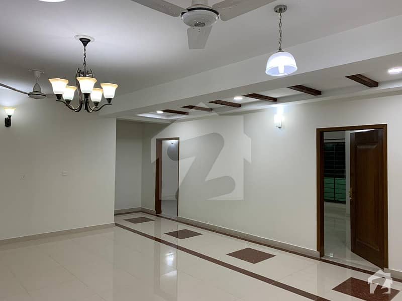 Brand New 10 Marla 3 Beds Flat On Ground Floor For Rent In Askari 11 B
