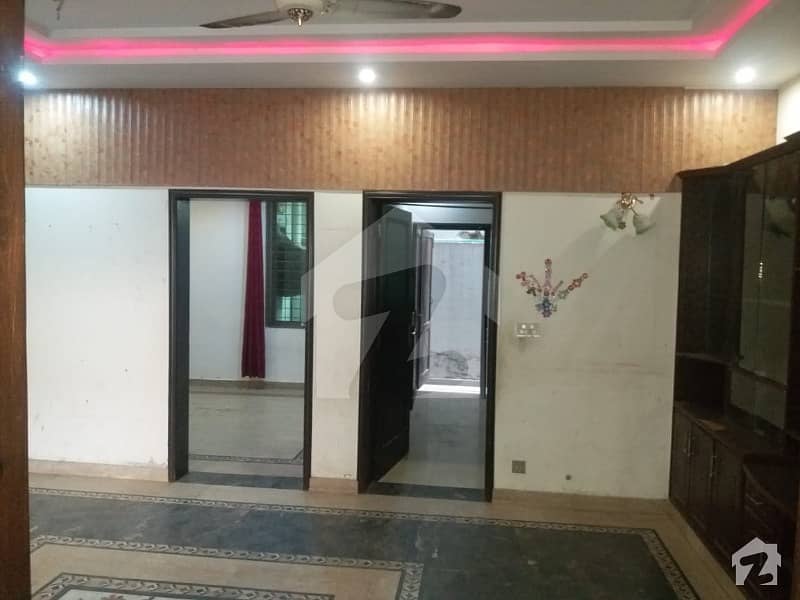 پاک عرب ہاؤسنگ سوسائٹی لاہور میں 1 کمرے کا 5 مرلہ زیریں پورشن 24 ہزار میں کرایہ پر دستیاب ہے۔