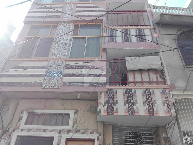 ڈالمیا سیمنٹ فیکٹری روڈ کراچی میں 7 کمروں کا 6 مرلہ مکان 2.5 کروڑ میں برائے فروخت۔
