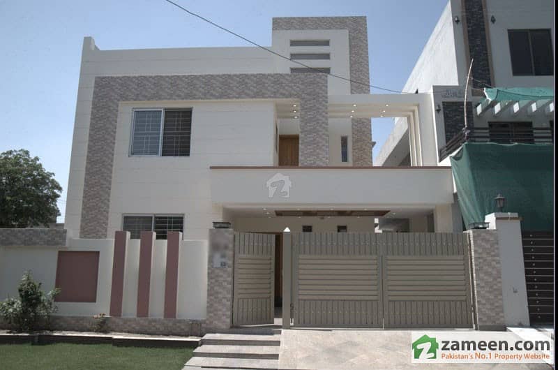10 Marla Outstanding Modern And Beautiful House Is Available For Sale In NFC 1