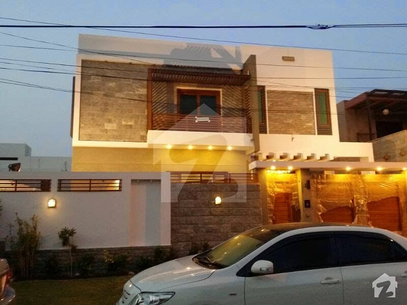 Owais Sheikh Signature Real Estate Offers Banglow For Rent