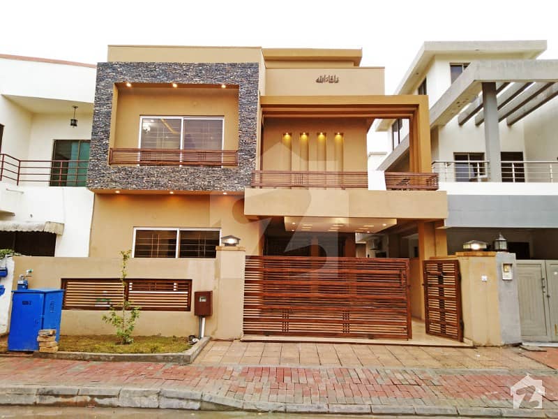 Outstanding Luxury 10 Marla House In Bahria Town