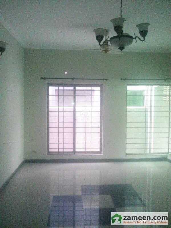 10 Marla Brand New Attractive Upper Portion For Rent In State Life Phase 1