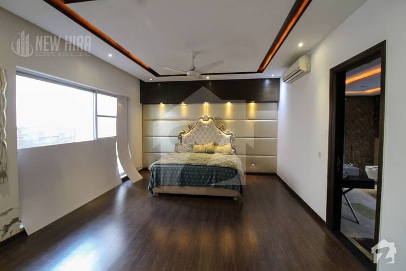 ڈی ایچ اے فیز 5 - بلاک ای فیز 5 ڈیفنس (ڈی ایچ اے) لاہور میں 5 کمروں کا 1 کنال مکان 6.25 کروڑ میں برائے فروخت۔
